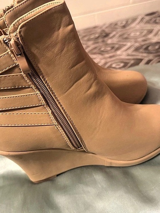 TOP Moda Shoes - Top Moda Tan Wedge Ankle Boots Like New
